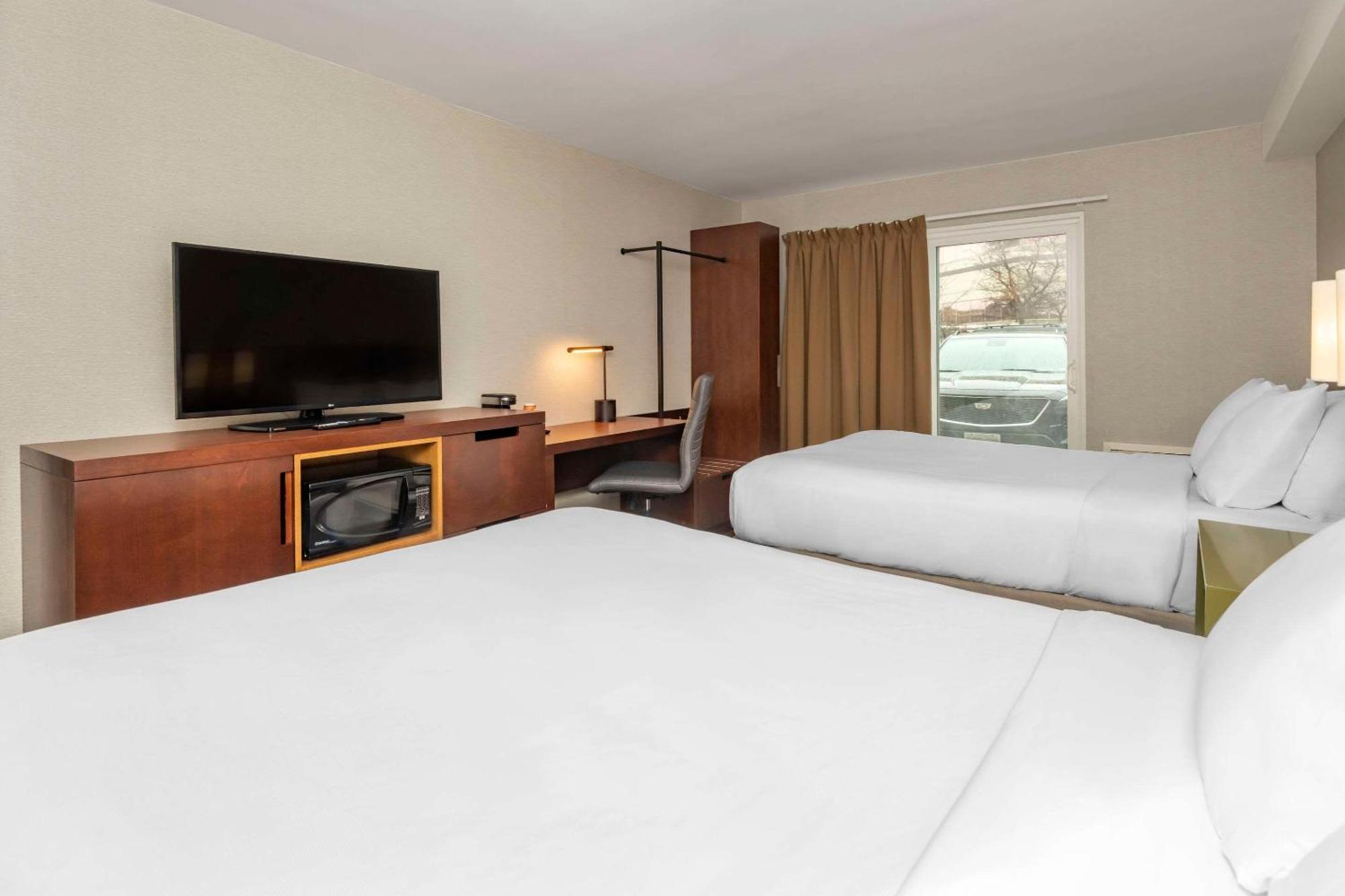 Comfort Inn East Sudbury Buitenkant foto